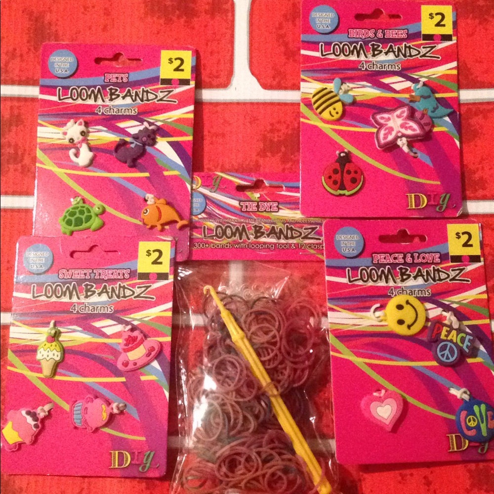 Two Loom band bracelet kit with 16 charms